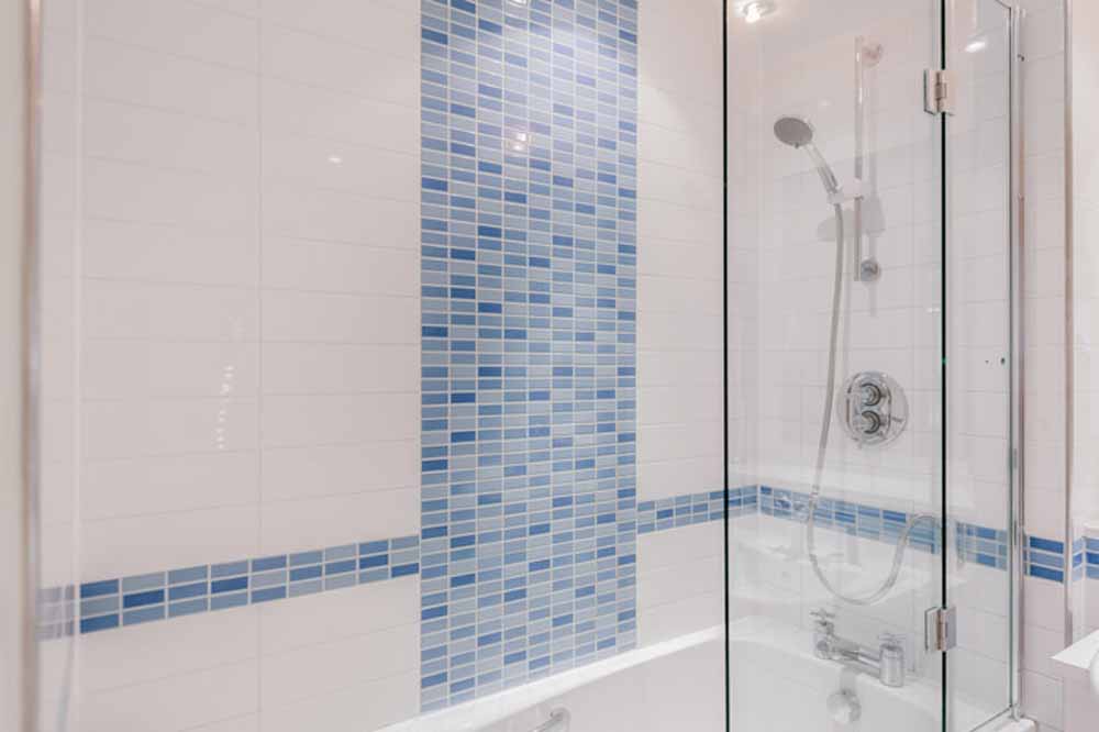 Park Lane Croydon Apartments - Bathroom