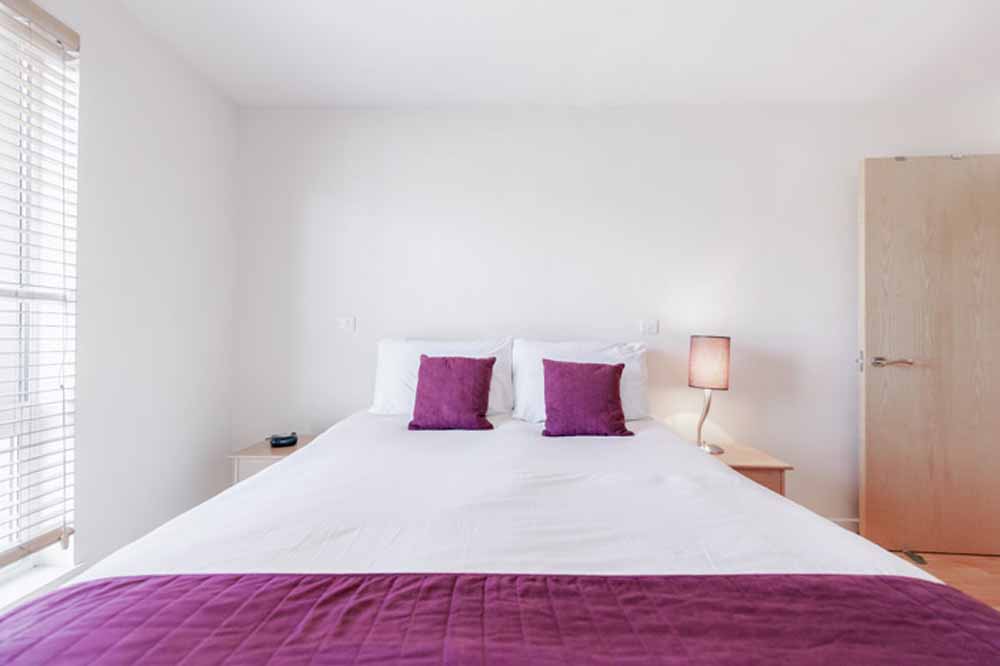 Park Lane Croydon Apartments - Bedroom