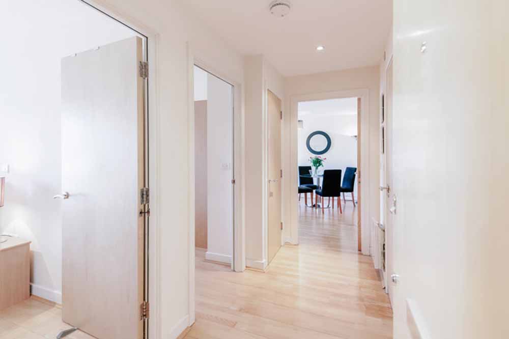 Park Lane Croydon Apartments - Hallway 