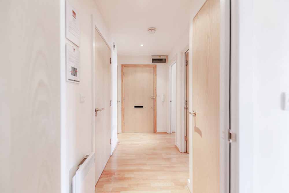 Park Lane Croydon Apartments - Hallway