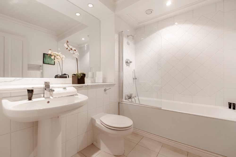 Totness House Apartments - Bathroom 